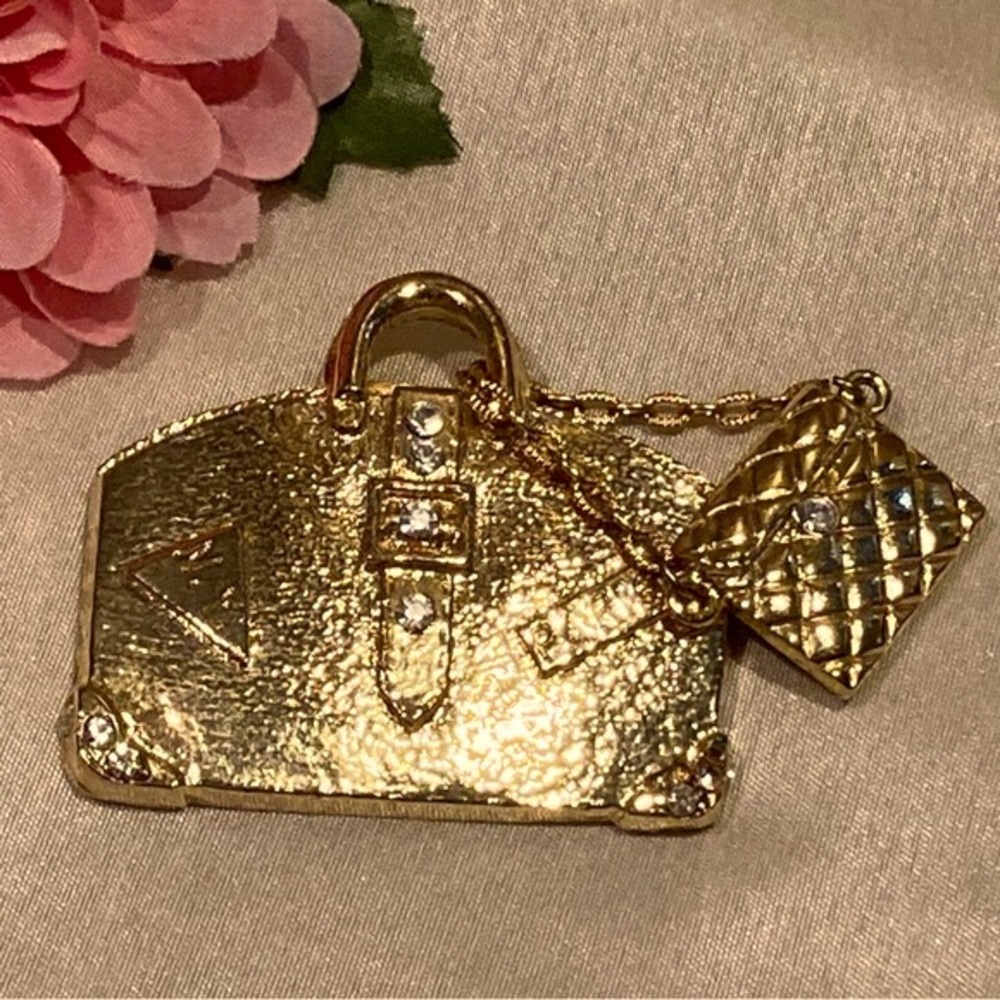 Vintage 80s brass brooch “NY to Paris”